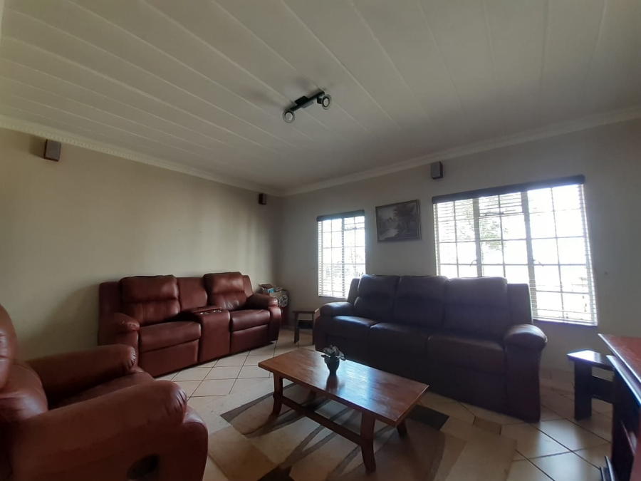 4 Bedroom Property for Sale in Vaalpark Free State